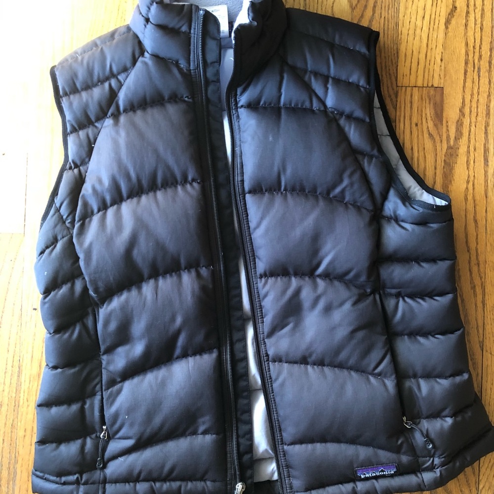Black Patagonia Down Vest